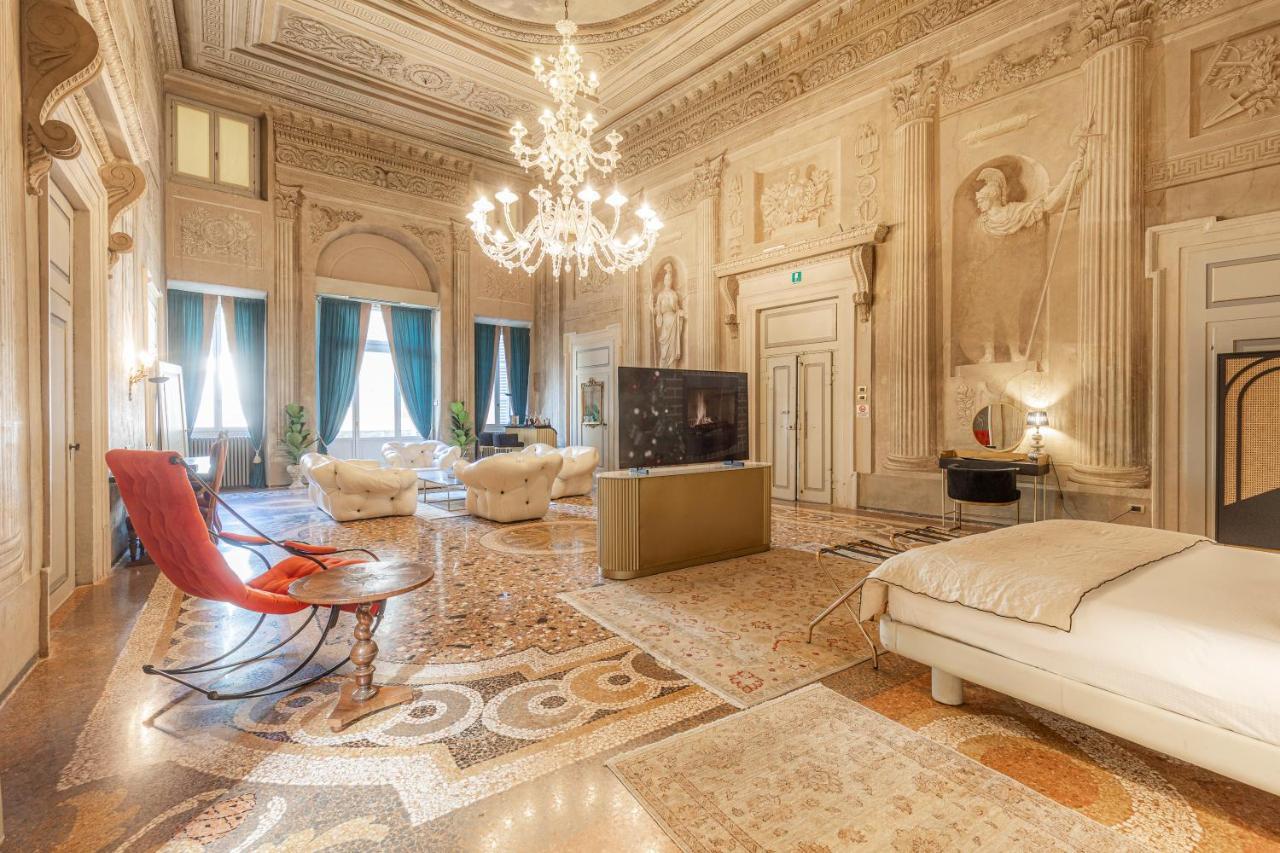 Corte Realdi - Palazzo Camozzini Verona Eksteriør billede