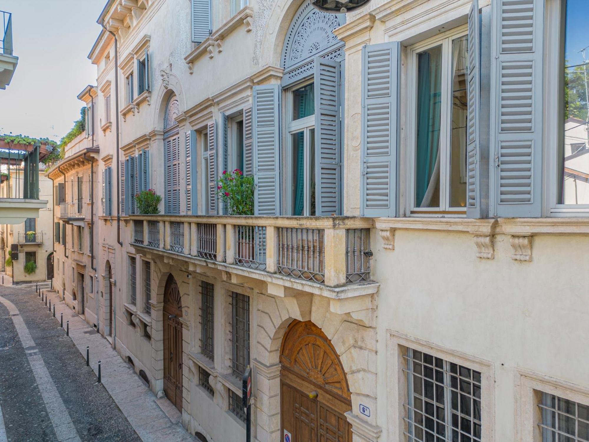 Corte Realdi - Palazzo Camozzini Verona Eksteriør billede